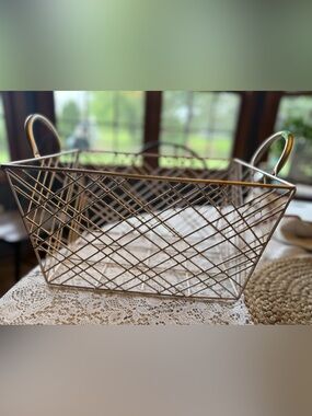 Gold Wire Basket Geometric Metal Storage Basket w Handles Modern Farmhouse Decor
